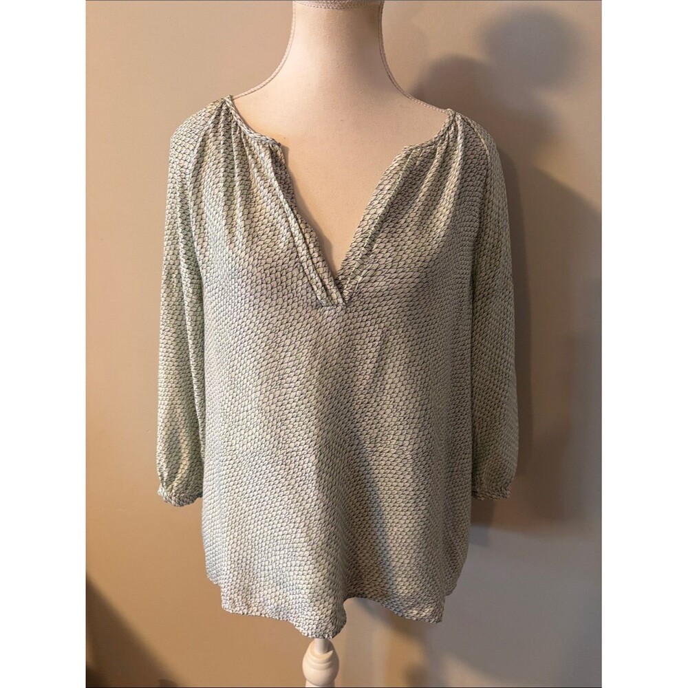 Joie 100% Silk Oversized Light Green Printed Split-Neck 3/4 Sleeve Blouse. Sz S